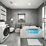 Dom wakacyjny Hot Tub Jacuzzi Chillout Kołobrzeg